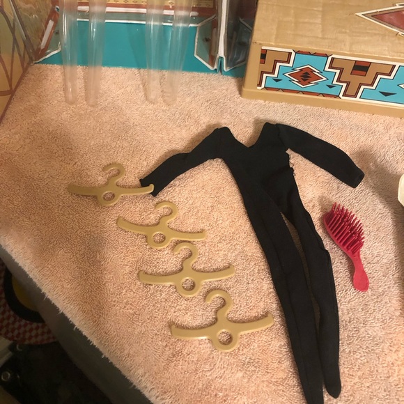 Vintage 1976 Mego Cher’s Dressing Room Playset 100% Complete With Box - Picture 9 of 16